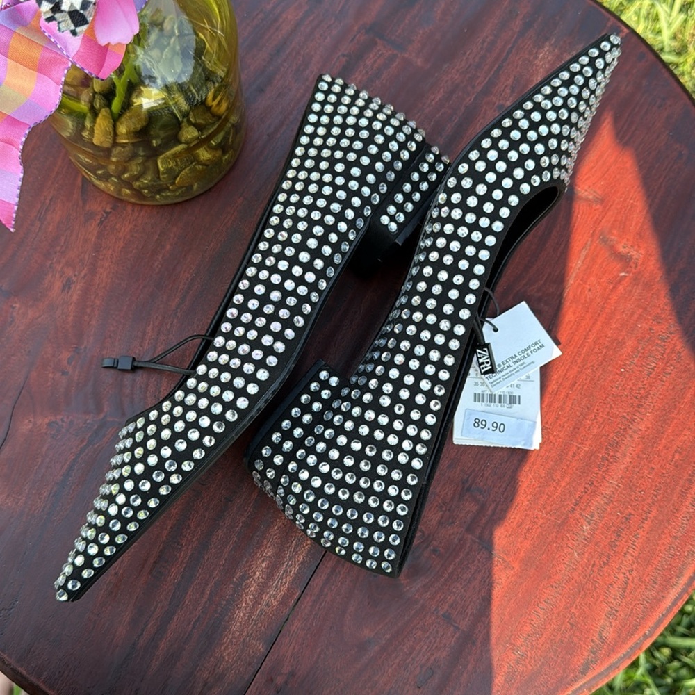 NWT Authentic Zara Crystal Ballet Flats w/
Pointed Toe